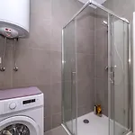 Spacious One Bedroom Lana *