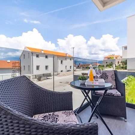 Apartamento Spacious One Bedroom Lana